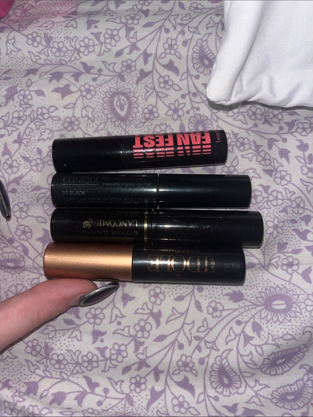 4 mini mascaras